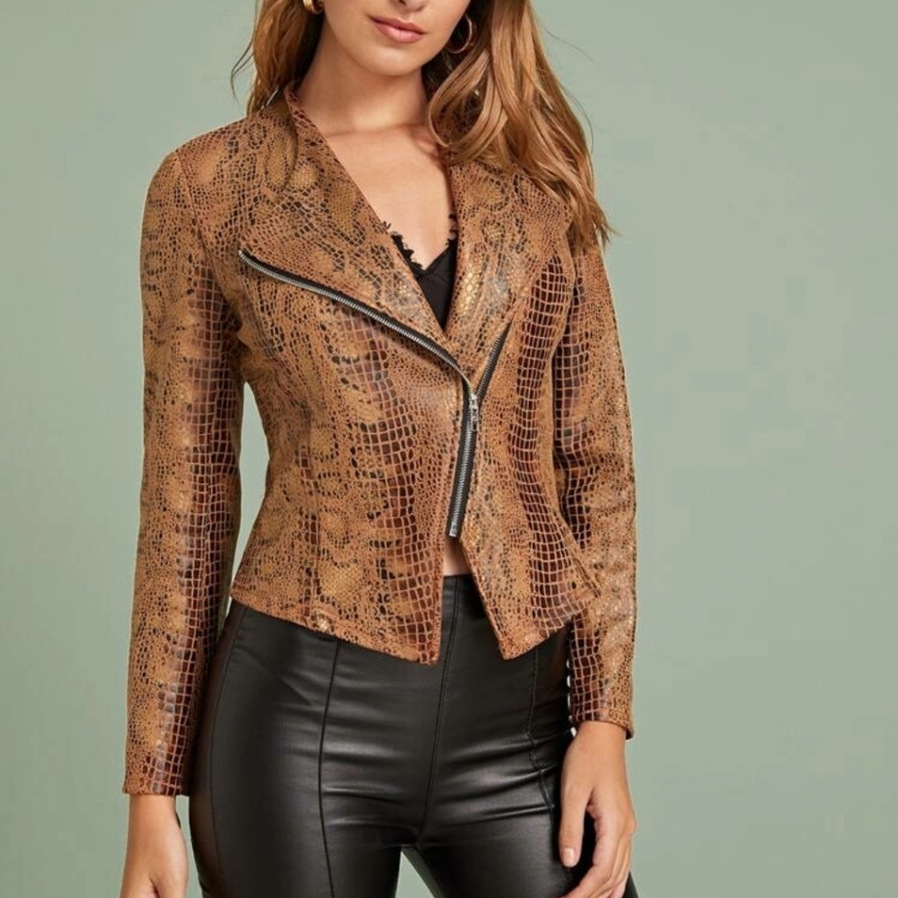 ASYMMETRIC ZIP PLAKCET CROCODILE PATTERN JACKET - Picture 3 of 5